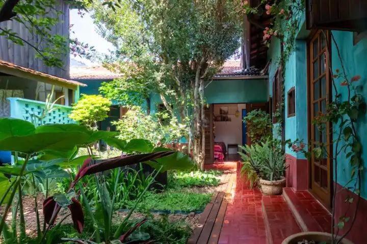 Casa Espacosa, Jardim Enorme, Refugio Natureza Sp Pousada *